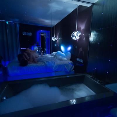 Caressezmoi Shooting Erotique 53